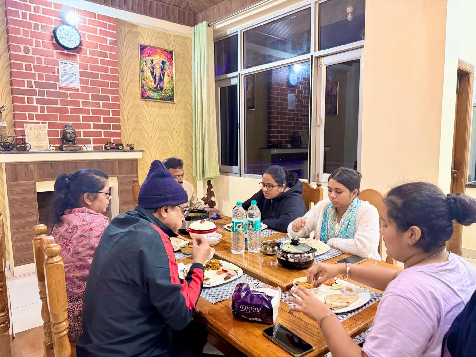 The Auriga 3Bhk Fully Entair Villa With Bonfire In Kasauli I Pvt Stay I Open Air Terrace I Kitchen Livingroom I Lawn Bonfire I Gaming Zone Exteriér fotografie